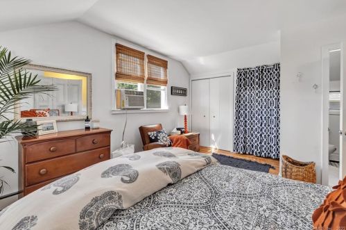 234 3 Ave, Milford CT 06460-5248 exterior