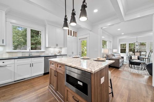 1000 Fairmont St, Greensboro NC  27401-1727 exterior