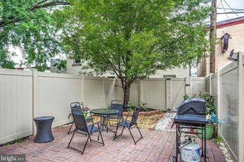 535 Chestnut St, Lancaster PA  17602-3018 exterior