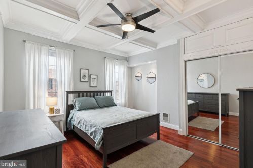 208 Mckean St, Philadelphia PA 19148-2646 exterior