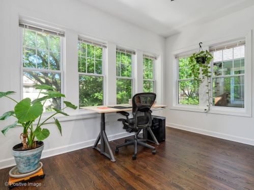 5017 Lawndale Ave, Chicago IL 60659-1103 exterior