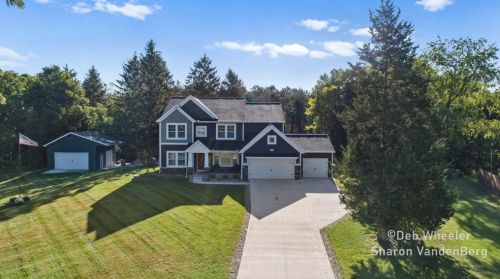 1476 Crystal Way Ct, Middlevle, MI 49333-9344