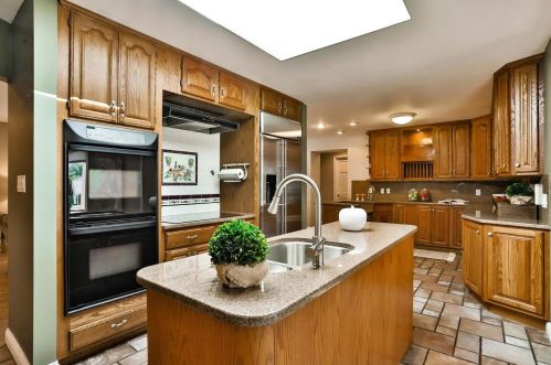 10101 Courtwick Dr, Saint Louis MO 63128-1613 exterior