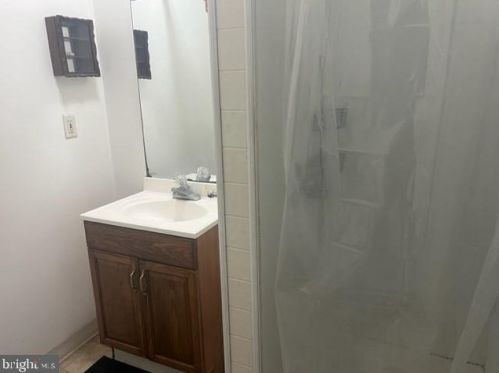 2113 28 St, Philadelphia PA 19145-2522 exterior