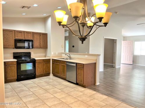 8870 Mountain Spring Dr, Tucson AZ  85747-5659 exterior