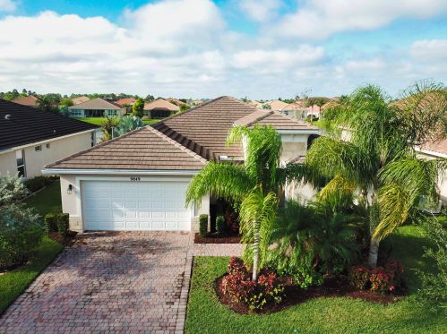 9849 Carrotwood Cir, Fort Pierce FL 34987-2478 exterior