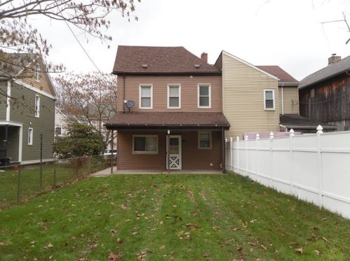 154 2 St, Pittsburgh PA 15215-2104 exterior