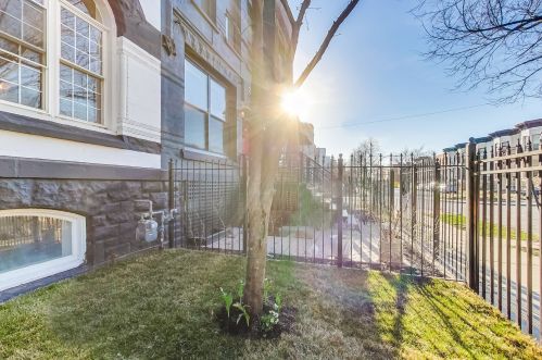 2255 Monroe St, Chicago IL  60612-2936 exterior