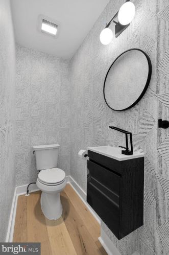 4624 Asbury Pl, Washington DC  20016-4325 exterior