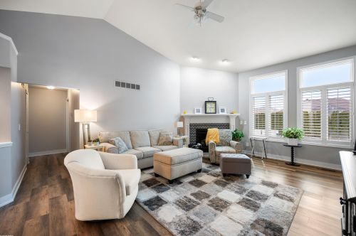 21462 Marina Cir, Macomb Township MI  48044-1323 exterior