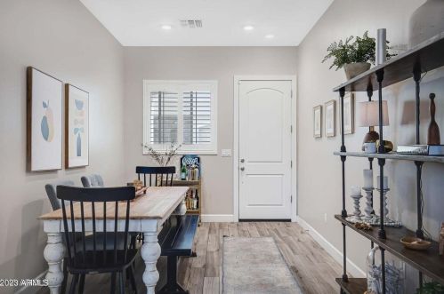 8976 8 Dr, Phoenix AZ 85041-6754 exterior