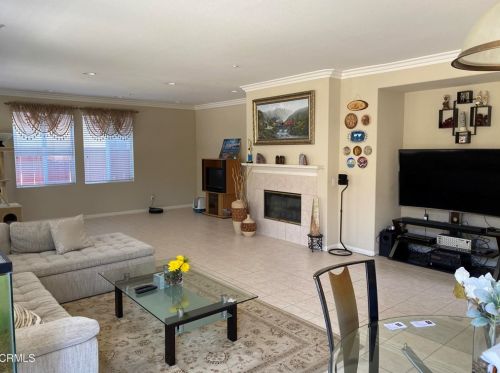 1331 Martin Luther King Jr Dr, Oxnard CA  93030-2575 exterior