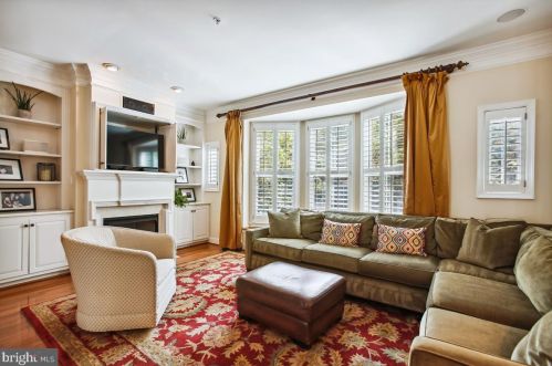 507 Pendleton St, Alexandria VA 22314-1903 exterior