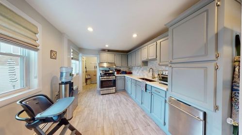 382 New York Ave, Providence RI  02905-2802 exterior