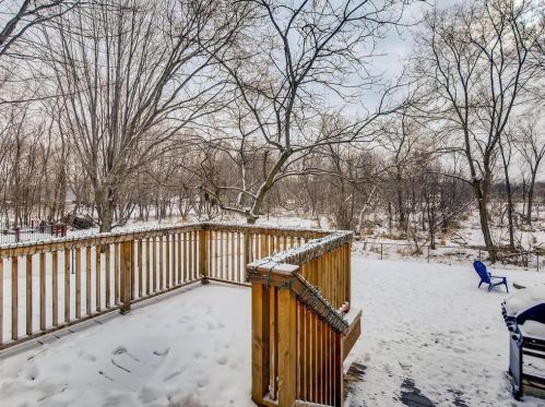 1210 Beam Ave, Saint Paul MN 55109-1054 exterior