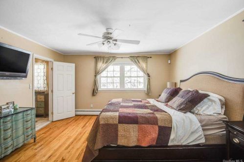 1 Millet St, Huntington Station NY 11746-8021 exterior