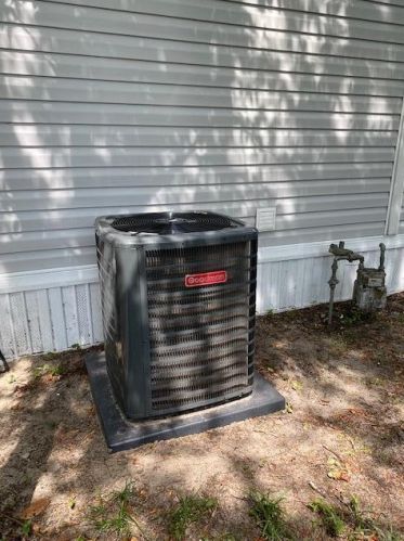 83 Live Oak Ave, Defuniak Springs FL  32435-2360 exterior