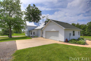 641 135 Ave, Wayland MI  49348-9428 exterior