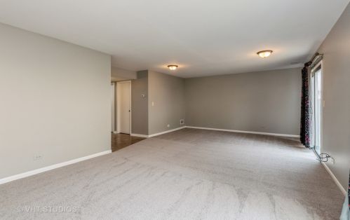 4216 Brentwood Ln, Waukegan IL 60087-1819 exterior