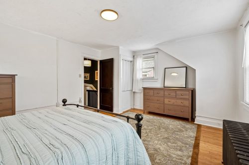 4128 Gladstone St, Pittsburgh PA 15207-1424 exterior