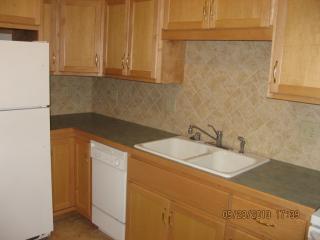 5166 Berkeley Blvd, Milwaukee WI  53217-5506 exterior