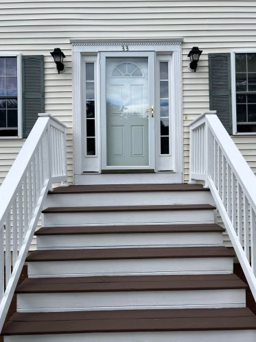 33 Taylor Rd, Dover, NH 03820-3658