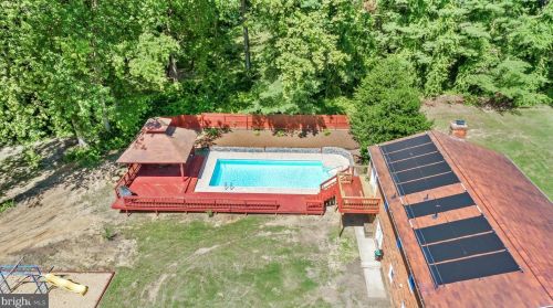 1070 Carson Dr, Huntingtown MD 20639-9507 exterior