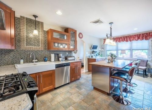 30 Osage Dr, Huntington Station NY exterior