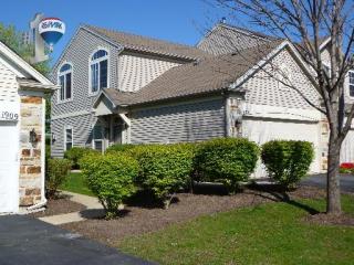 1905 Misty Rdg Ln, Aurora IL  60503-7333 exterior