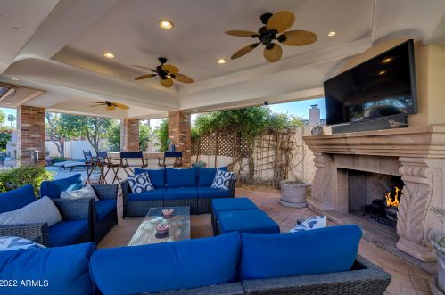 16002 6 Pl, Phoenix AZ 85024-1000 exterior