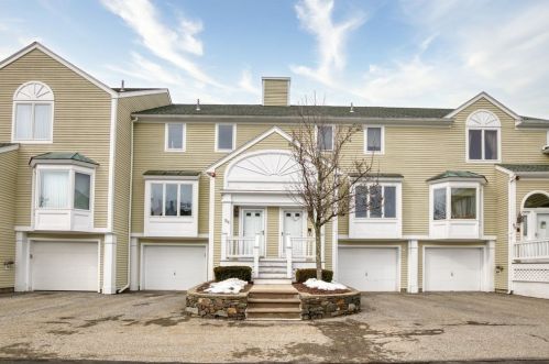 59 Abington Rd, Danvers, MA 01923-3600