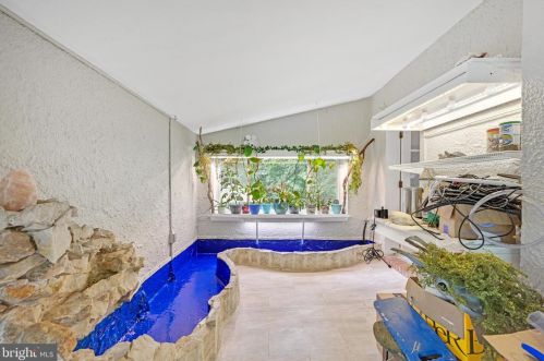 5066 Bonnie Branch Rd, Ellicott MD 21043-7002 exterior