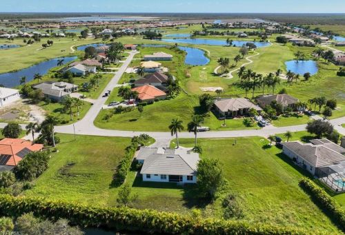 18307 Royal Hammock Blvd, Naples FL 34114-8910 exterior