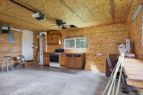 5450 Atkins Rd, Vassar MI 48768-9479 exterior