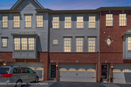 44 Pate Dr, Middletown NJ 07748-1700 exterior