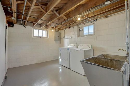 1725 55, Milwaukee WI 53214-5250 exterior