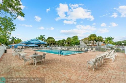 7596 Island Breeze Ter, Boynton Beach FL 33437-5406 exterior