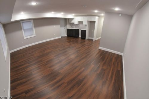 225 9 St, Newark NJ 07107-1907 exterior