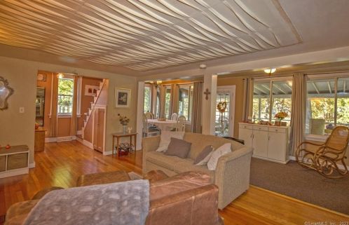 173 Cottage Rd, Enfield CT 06082-2209 exterior