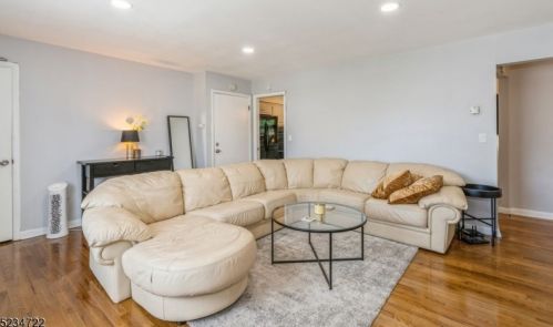 152 7th St, Paterson NJ 07506-3802 exterior