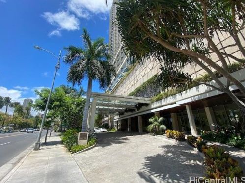 223 Saratoga Rd, Honolulu HI  96815-1942 exterior