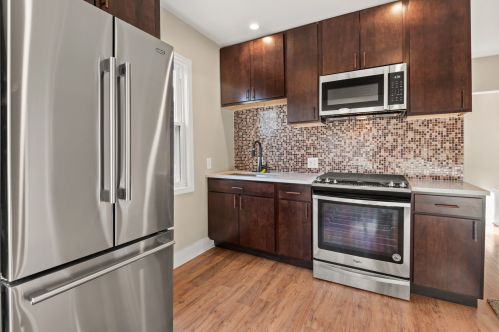 12051 Ln Salle St, Chicago IL 60628-6619 exterior