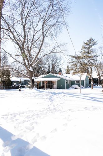 363 Huntley Rd, Bull Valley IL 60014-5362 exterior