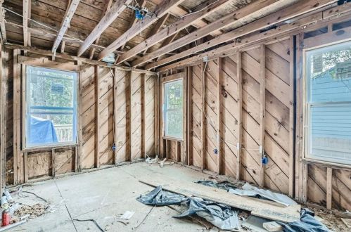 2126 Castlewood St, Atlanta GA  30344-1004 exterior