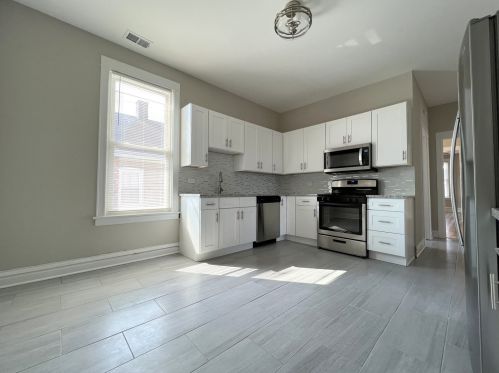 4447 Troy St, Chicago IL 60655-2317 exterior