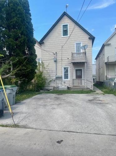 1837 Lincoln Ave, Milwaukee, WI 53215-2669