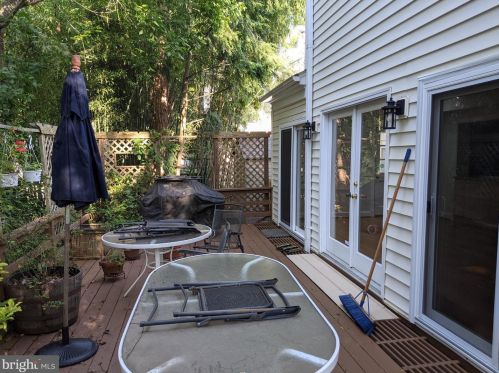 4855 Reservoir Rd, Washington DC  20007-1543 exterior