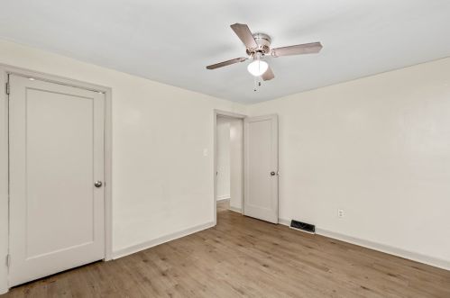 9822 Glendale Ave, Pittsburgh PA 15227-2831 exterior