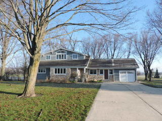 7020 Mason Hill Rd, Volo, IL 60050-6411