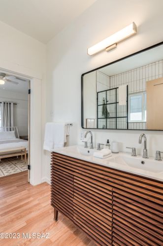 622 8th St, Tucson AZ  85705-8520 exterior